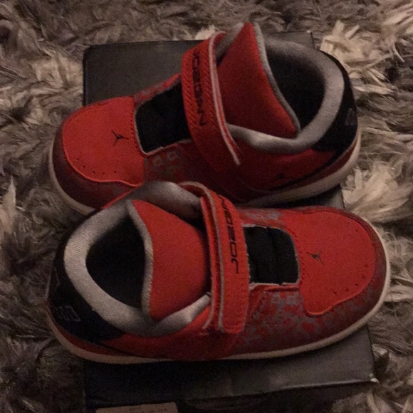 JORDAN SNEAKERS - Picture 5 of 6